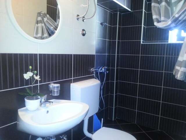 Апартаменты Apartments Jelena Херцег-Нови-13