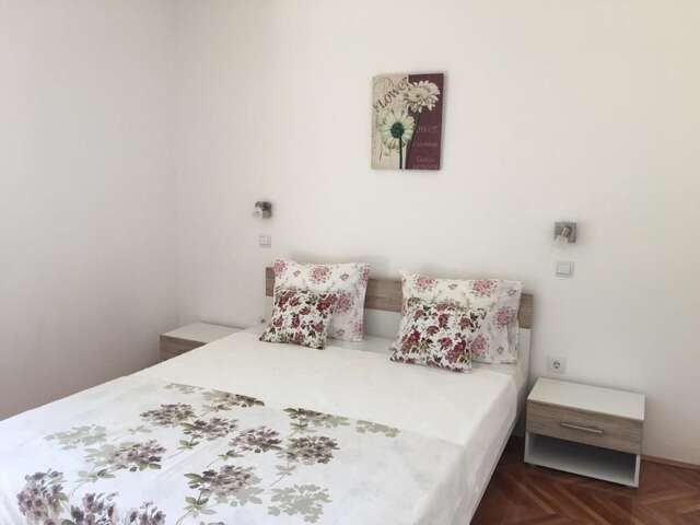 Апартаменты Apartments Jelena Херцег-Нови-8